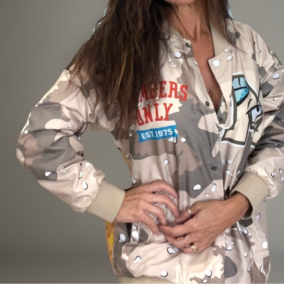 Members Only x Nickelodeon Hey Arnold Tan Camo Bomber Jacket size M Zumiez NWOT - Picture 1 of 10